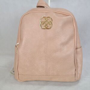 New DAISY FUENTES Blush Faux Lather Double Zip Around Backpack $98